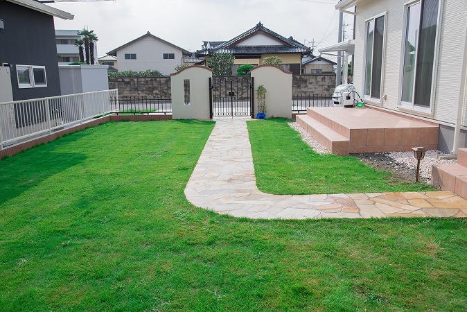 外構工事で魅力的な住環境を実現する方法とは？