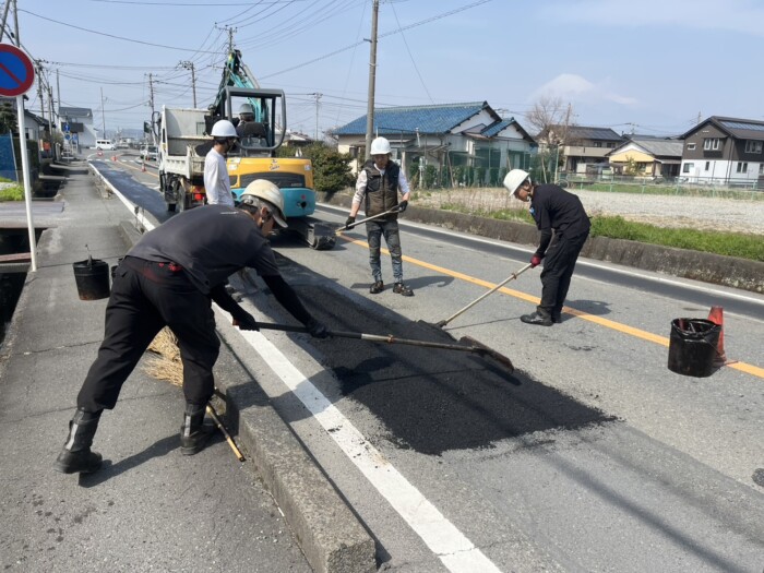 アスファルト舗装工事で見落としがちな施工のポイントを解説！