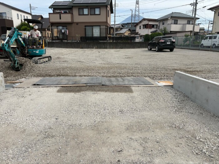 富士市伝法地先駐車場舗装工事の施工前の状況